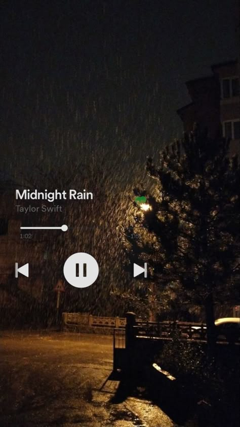 Taylor Swift Rain Aesthetic, Taylor Swift College Wallpaper, Taylor Swift Midnight Rain Aesthetic, Midnight Rain Taylor Swift Video, Midnight Rain Aesthetic Wallpaper, Midnight Rain Taylor Swift Aesthetic, Midnight Rain Taylor Swift Wallpaper, Rain Lockscreen, Midnights Wallpapers Taylor Swift