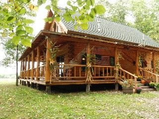 Home Movie Theater, Rustic Cabins, At Home Movie Theater, Wooden Log, Lake Champlain, Cottage Cabin, Cabin Living, Log Cabin Homes, Wrap Around Porch