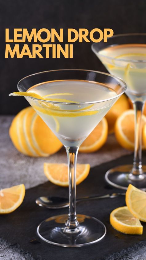 Craft the perfect Lemon Drop Martini with our foolproof recipe! Tangy lemon meets smooth vodka and a hint of sweetness for a refreshing cocktail experience. Elevate your mixology game and impress your guests with this timeless classic. Cheers to delicious moments! 🍋🍸 #LemonDropMartini Lemon Drop Drink, Lemon Drop Recipe, Cointreau Cocktails, Lemon Drop Shots, Lemon Drop Cocktail, Vodka Cocktails Easy, Low Calorie Cocktails, Citrus Cocktails, Cocktail Shots