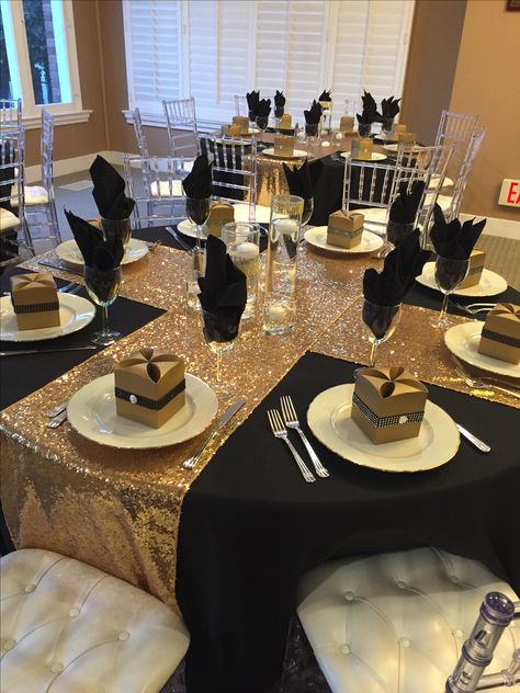 Black and gold decorations for table Black And Gold Decorations, Adult Prom, Decorations For Table, Graduation Dinner, Gold Decorations, Gold Party Decorations, Great Gatsby Party, 50th Party, 70th Birthday Parties