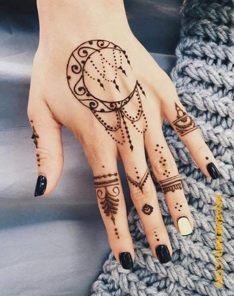 50 Rome Mehndi Design (Henna Design) - October 2019 Henna Designs For Teens, Hina Tattoo Ideas, Moon Hand Tattoo, Henna Moon, Moon Chandelier, Small Henna Designs, Hand Tattoo Ideas, Side Hand Tattoos, Mandala Hand Tattoos