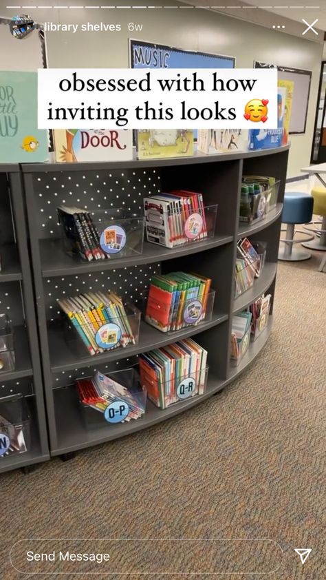 Library Room Ideas For School, Circulation Desk Makeover, Small Library Room Ideas School, Elementary Media Center Ideas, Book Nook Decor Ideas, School Library Shelves, Elementary School Library Set Up, Elementary School Library Ideas, Elementary School Library Centers