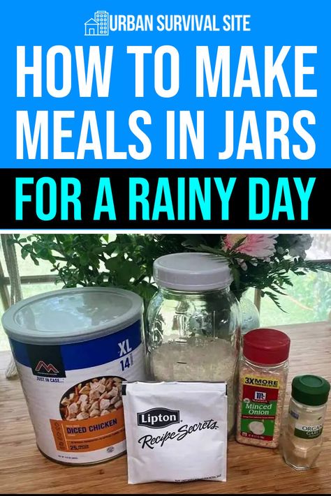 Whether you are a busy mom, a doomsday prepper, or just a grown-up girl scout or boy scout who likes to be prepared, you’ll want to consider adding some Meals in a Jar to your food storage pantry. Meals in a jar are easy to make, easy to store, and last a long time. Best yet, they’re easy to prepare when you’re busy or in an emergency setting. Meals In Jars Recipes Food Storage, Meals In A Jar For Long Term Storage, Diy Mre Meals, Meals In A Jar Recipes Just Add Water, Emergency Book, Meals In Jars, Mre Food, Pantry Mixes, Preppers Food Storage