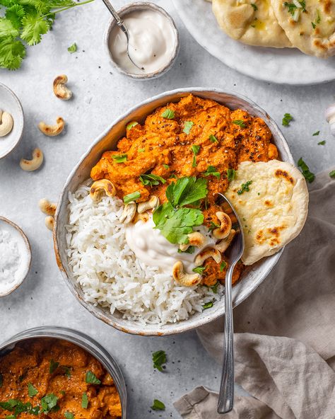 Easy Vegan Chicken Tikka Masala (with Tofu) - Romy London Vegan Tikka Masala, Tikka Masala Sauce, Masala Sauce, Tikka Masala Recipe, Vegan Chicken, Creamy Tomato Sauce, Vegan Curry, Extra Firm Tofu, Chicken Tikka Masala