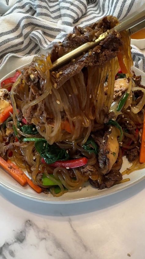 The Best Authentic Korean Beef Japchae Recipe Japchae Recipe Vegetarian, Japache Korean, Easy Japchae Recipe, Japchae Recipe Easy, Japchae Sauce, Beef Japchae, Jap Chae Recipe, Japchae Recipe Korean, Korean Japchae