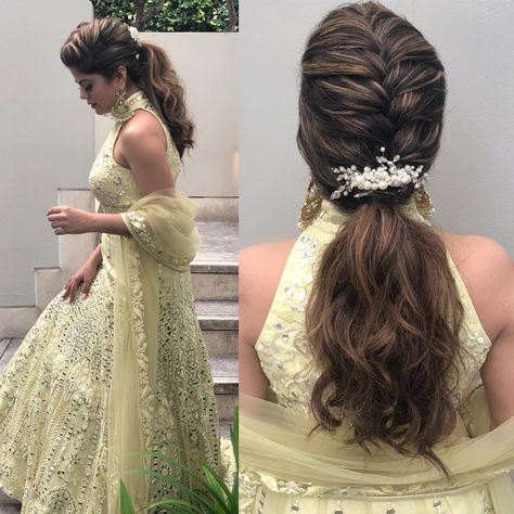 Marriage Hairstyle, Mehendi Function, Wedding Hairstyles Videos, Down Hairstyles For Long Hair, Hair Style On Saree, Stylish Ponytail, Saree Hairstyles, Hair Styels, Pony Hairstyles