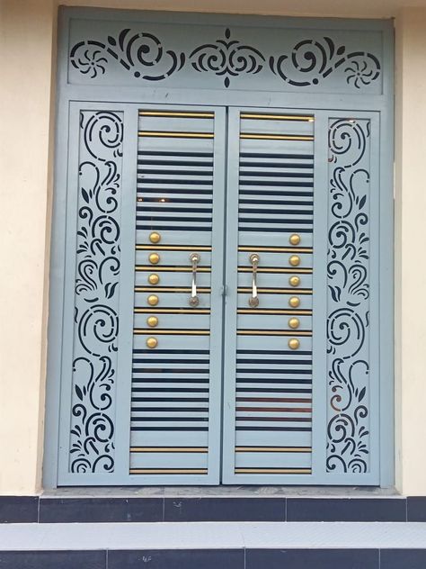 wrought iron inserts window drawing house entrance sliding door decor Iron Man Gate Design, Men Get Door Design Iron, Ms Gate Design Modern Entrance, Man Gate Design, Ms Gate Design Modern, Steel Gate Design Single Door, Modern Iron Gate Designs, दरवाजा डिजाइन, Latest Main Gate Designs