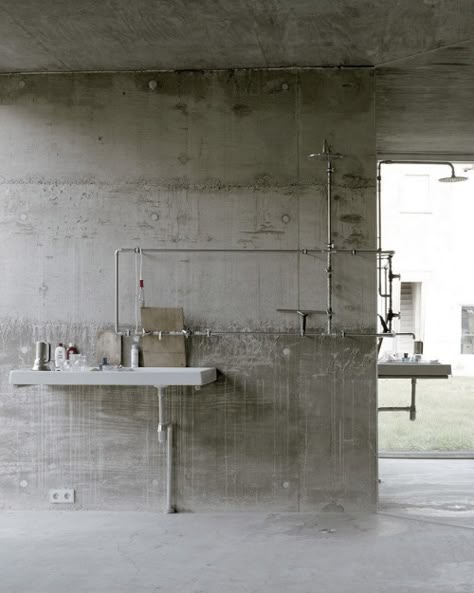 Concrete House, Brutalist Architecture, Brutalism, Cafe Interior, 인테리어 디자인, Bathroom Interior Design, Interior Architecture Design, Bathroom Interior, Design Inspo