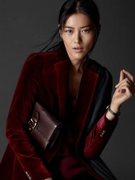 massimo dutti equestrian 2014 fall winter campaign1 Liu Wen Poses for Massimo Dutti’s Equestrian Fall 2014 Campaign Lady Lawyer, Red Velvet Jacket, Romantic Clothing, Portrait References, Liu Wen, Women's Suits, Velvet Fashion, Velvet Blazer, Velvet Jacket