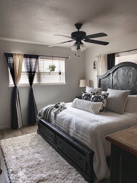 #aesthetic #trendy #remodel Couple Rooms, Bedroom Inspiration Cozy, Los Vegas, Glam Bedroom Decor, Dream Bedroom Inspiration, Luxury Room Bedroom, First Apartment Decorating, Dream Apartment Decor, Future Apartment Decor