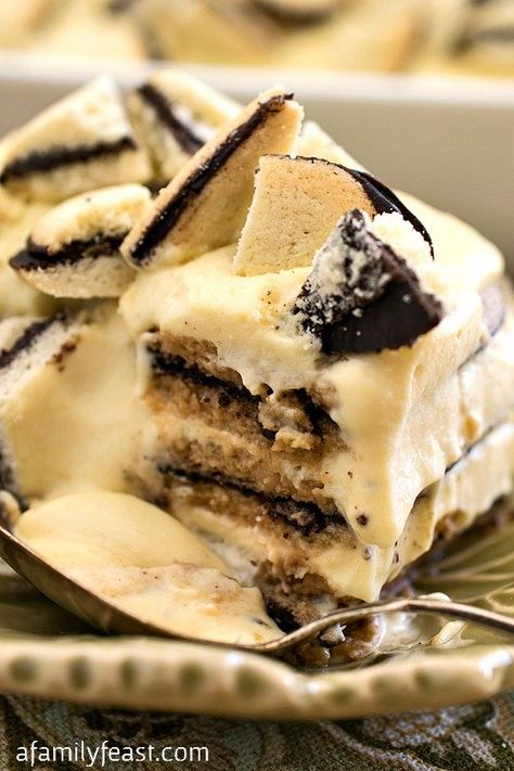 Milano Tiramisu, Milano Cookies, Mini Pumpkin Cheesecake, Tiramisu Recipe, Pepperidge Farm, Gateaux Cake, Carb Foods, Family Feast, Classic Desserts