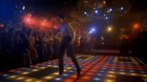 Saturday Night Fever--70s/John Travolta/Disco John Travolta Dancing, Tony Manero, History Of Dance, You Should Be Dancing, Uptown Funk, Saturday Night Fever, Dancing Gif, Night Fever, Disco Music