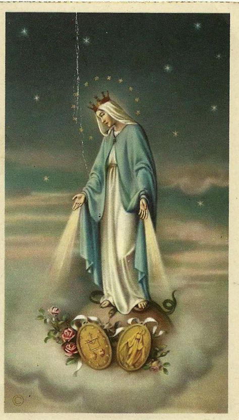 Our Lady with her Miraculous Medal. One of my favorite holy cards of Our Mother Mary Our Lady Of Grace, مريم العذراء, Vintage Holy Cards, Blessed Mary, Kartu Doa, Images Of Mary, Religious Pictures, Mama Mary, Queen Of Heaven