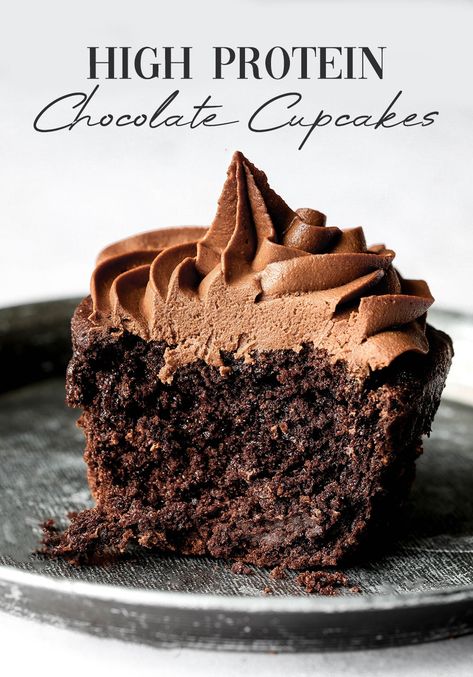 Chocolate Protein Cake Recipe, Chocolate Protein Cupcakes, Protein Powder Cupcakes, High Protein Chocolate Cake, Protein Powder Frosting, Chocolate Protein Powder Recipes, Chocolate Protein Recipes, Protein Icing, Protein Powder Baking