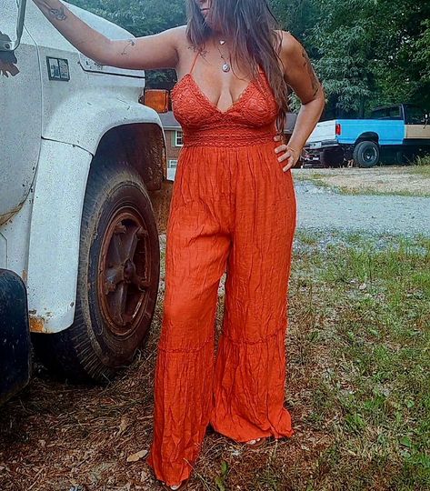 Omg, over 20 new arrivals have dropped to the site. But this one has to be my favorite 😍 . Chelsie is wearing size medium. . Tap to shop 🛍 Plus Size Crochet, Rayon Crinkle, Palazzo Jumpsuit, Summer Jumpsuit, Jumpsuit Summer, Flannel Jacket, Sweet Summer, Western Boho, Tie Backs