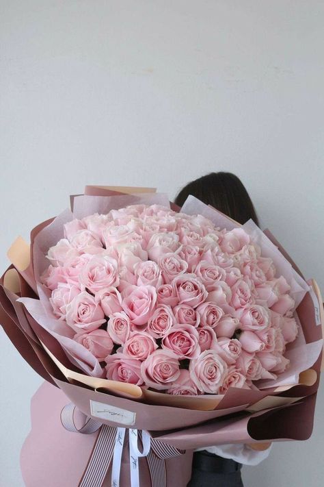 Flowers 🌺 on Twitter: "… " Rosen Box, I Love Flowers, Flower Box Gift, Boquette Flowers, Tapeta Galaxie, Flowers Bouquet Gift, Flower Therapy, Beautiful Bouquet Of Flowers, Luxury Flowers