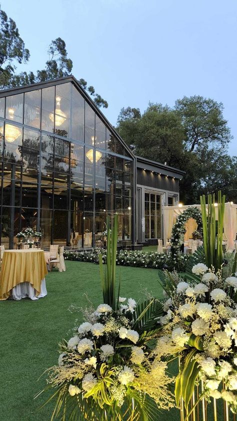 Photo From Glass House - By Tivoli Bijwasan Wedding Reception Glass House, Glass Garden Wedding, Glass Hall Wedding, All Glass Wedding Reception, Glasshouse Wedding Reception, Glass Wedding Tent, Wedding Venues Glass House, Wedding Venue Design Plans, Glass Building Wedding