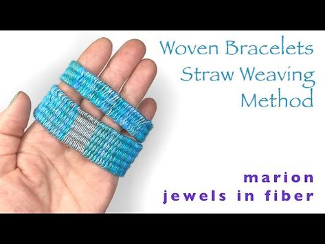 Hemp Braiding, Weaving Sticks, Woven Bracelet Diy, Woven Bracelet Tutorial, Bracelet Video, Pin Weaving, Diy Straw, Knot Bracelets, Straw Weaving