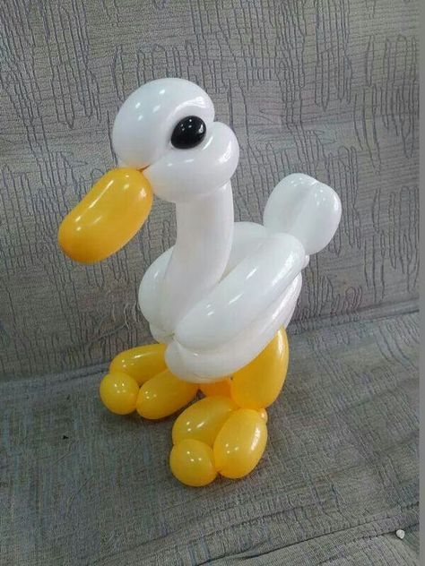 Cool Balloon Animals, Cool Balloon Animals Ideas, Balloon Animal Sculpture, Cute Balloon Animals, Balloon Animal Ideas, Balloon Animal Art, How To Make Balloon Animals, Balloon Twisting Ideas, Duck Balloon