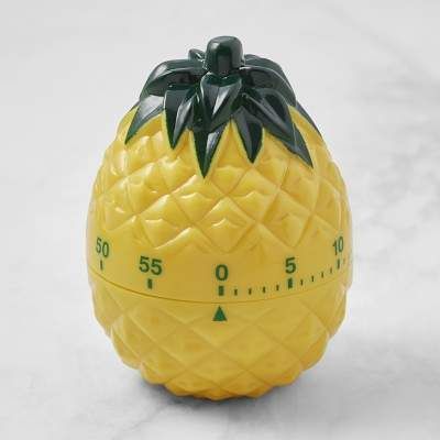 Pineapple Kitchen, Kitchen Timer, Pineapple Decor, Kitchen Timers, Kitchen Trends, Farmhouse Style Kitchen, Modern Farmhouse Kitchens, Decor Guide, Retro Home Decor