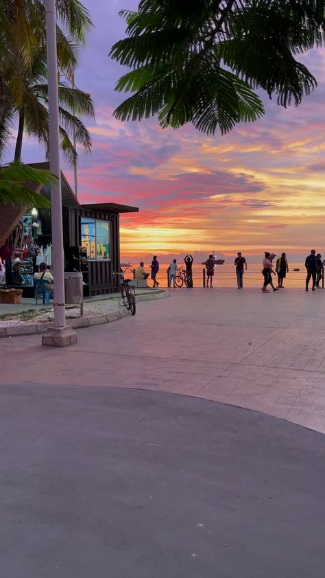 La mejor terapia ❤️‍🩹🌅 admirar los atardeceres de Santa Marta y esta canción 😍✨ #santamarta #bahiadesantamarta | Santa Marta is Crazy Santa Marta, Fondos De Pantalla, Vision Board, Screen, Collage, Travel, Pins, Quick Saves, Instagram