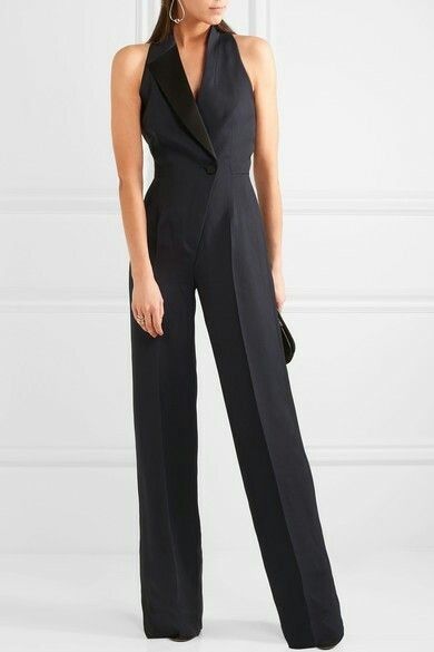 Stylish Looks For Women, Classy Jumpsuit, Crepe Jumpsuit, Jumpsuit Elegant, Jumpsuit Fashion, Style Mistakes, Suit Fashion, Elegant Outfit, Woman Fashion