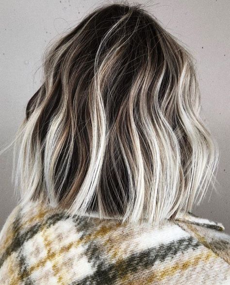 Mane Addicts on Instagram: “High contrast🌗 If you’re not ready to be blonde all over, this hue is for you👆🏽 @chrisweberhair🗝” Strawberry Blonde Hair Color, Color Highlights, Strawberry Blonde Hair, Blonde Hair Shades, Short Hair Balayage, Hair Color Highlights, Hair Color Trends, High Contrast, Blonde Hair Color