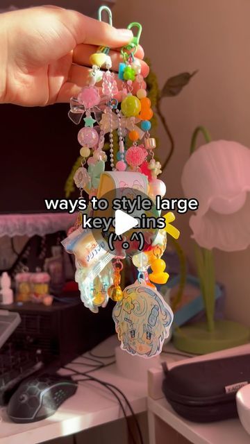 ⋆ puri✩ 🫧♪૮₍˃̵֊ ˂̵ ₎ა🍧 on Instagram: "cute ways to use large keychains 🩷🩷 • Okay so… i may have overdid it for the keychains in the gacha 😭 there were just so many beads that looked good with them i had to use them all!!!! _:(´ཀ`」 ∠): But then that means they are comically large and probably wont look right on a pair of keys or hooks.. BUT THEY R JUST TOO CUTE,, so i wanted to make a reel showcasing some ideas on how u could use them!! Im def gonna be teaching myself to cut back and these are shorter cause its been a while since i posted!  also!! UPDATE FOR THE DTIYS!! We will be responding to everyones posts and choosing winners/making a winners post in a few days!! Honestly choosing one winner is going to be hard since i love everyones so much :””333 but that means ill prob have run How To Make A Keychain, How To Make Keychains, Y2k Jewelry, Kawaii Jewelry, Custom Charms, Beaded Keychains, Custom Keychain, Too Cute, Some Ideas