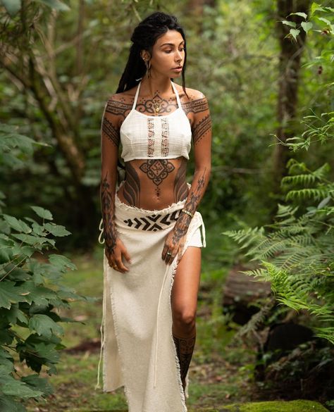 ARYA Clothing on Instagram: “We are looking forward releasing our new designs ! A few weeks and we will be ready to show you our new collection ! Yeaaaaah ! 😍🙏🏼⁠ ⁠…” Bauch Tattoos, Festival Crop Tops, Tattoed Women, Estilo Hippie, Mode Boho, Body Tattoos, Cotton Skirt, Beautiful Tattoos, Tahiti