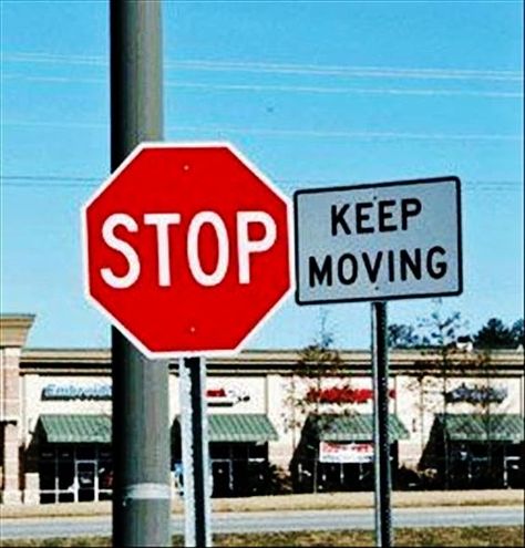 More confusing signs...??? Funny Street Signs, Funny Road Signs, You Had One Job, Fun Signs, Gym Humor, Road Signs, Epic Fails, Workout Humor, Life Is Hard