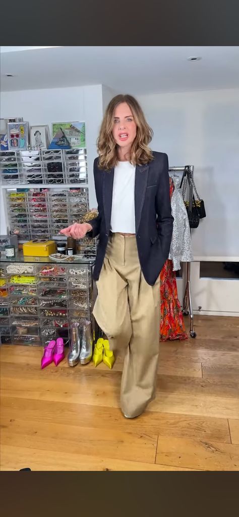 Trinny Woodall Style 2024, Trinny Woodall Hair, Trinny Woodall Style, Trinny Woodall, Style Vision Board, 2025 Style, Colorful Style, Denim Jackets, Best Dressed