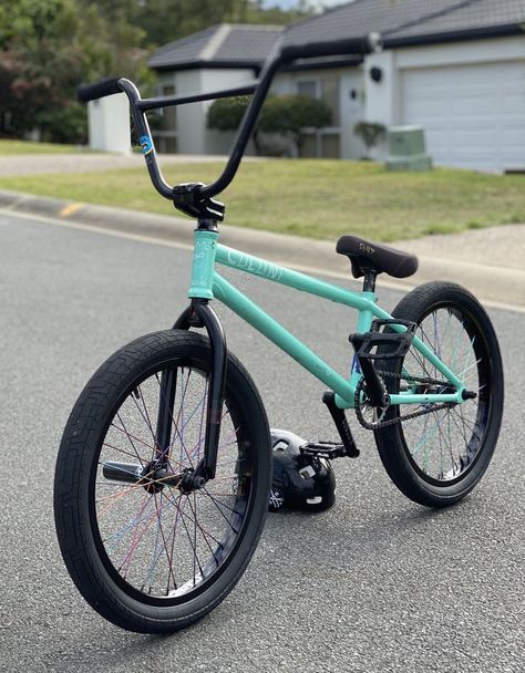 Colony Bike Check - M8 Frame in Blue Mint Bmx Bikes For Sale, Vintage Bmx Bikes, Paint Bike, Bmx Parts, Skater Vibes, Stunt Bike, Bicycles For Sale, The Colony, Bikes For Sale