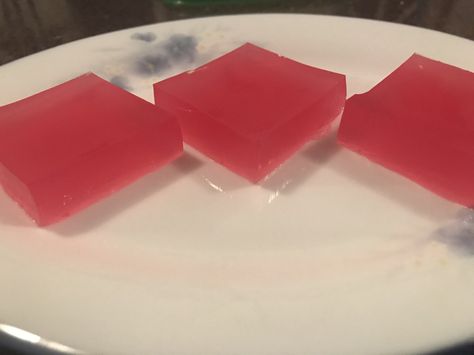 Protein Jellies Makes: 24   Ingredients: 4 scoops protein powder water 4 teaspoon powdered gelatine   Method: Dissolve the protein powder in 1 cup of cold water until fully dissolved and … Protein Powder Jello Recipes, Jello Protein, Homemade Jello, Jello Jigglers, Protein Water, Bariatric Diet, Protein Food, Bariatric Eating, Protein Powder Recipes