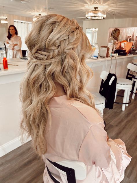 Maid Of Honor Hairstyles, Bridesmaids Hairstyle, Prom Pony, Pony Hairstyle, Wedding Hairdos, Hair Doo, Hair Formal, Mom Hair, Fox Wedding