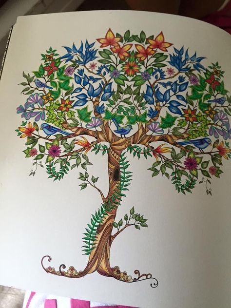 Secret Garden Coloring Book Ideas, Johanna Basford Secret Garden Coloring Book, Secret Garden Johanna Basford, Lost Ocean Coloring Book, Colorful Flower Beds, Forest Coloring Book, Basford Secret Garden, Joanna Basford Coloring, Colors Of The Wind