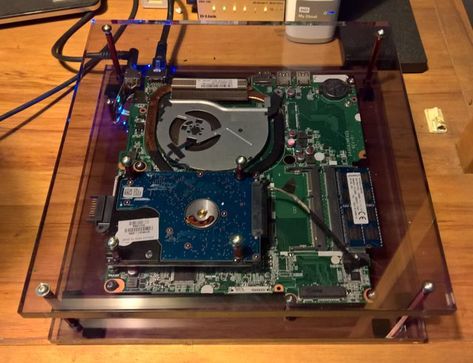 Laptop to cool desktop conversion — Steemit Diy Computer Case, Alter Computer, Nas Server, Custom Computer Case, Old Laptop, Computer Diy, Diy Pc, Build A Pc, Pc Builds