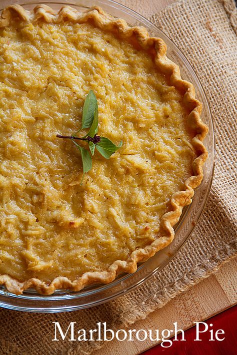 Marlborough Pie is a traditional New England apple pie that may have been a part of those long past Thanksgivings our American ancestors enjoyed. Marlborough Pie, Thanksgiving Desserts Pie, Food Pastries, Desserts Pie, Healthy Apple Desserts, Pie Making, Apple Custard, Sweet Pies, Traditional Thanksgiving