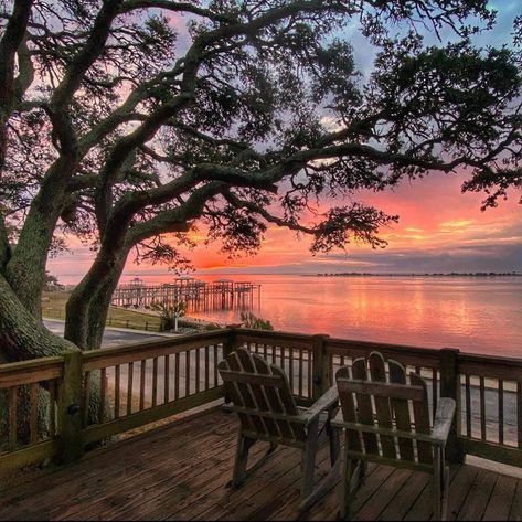 @only.in.north.carolina on Instagram: “Southport goodness summed up in 1 photo. @stjamesplantation . . . #southportnc #stjamesplantationnc #onlyinnorthcarolina #northcarolina…” Southport North Carolina, Southport Nc, Surf Shack, Canvas Ideas, Safe Haven, Painting Canvas, Beach Trip, North Carolina, Surfing