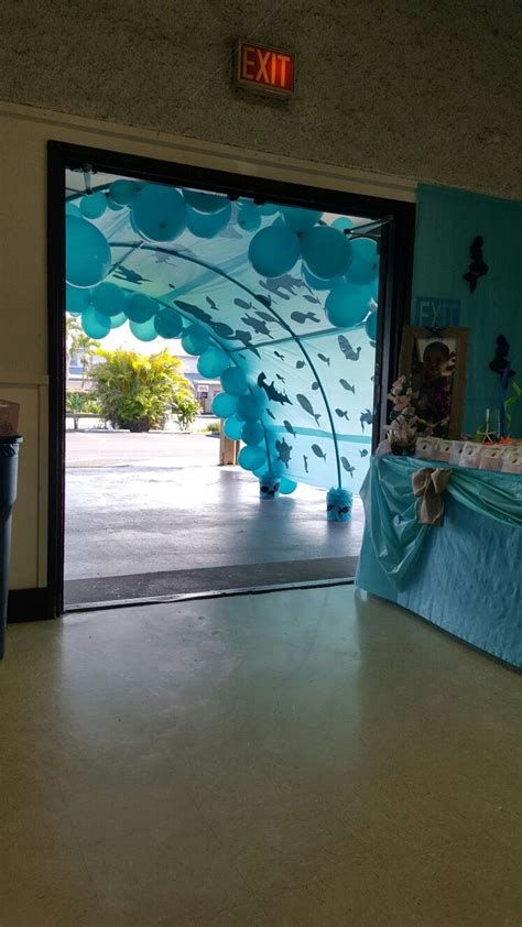 under the sea entrance ideas - Yahoo Search Results Decoration Creche, Under The Sea Decorations, Moana Birthday Party, Shark Birthday Party, Ocean Party, Sea Birthday Party, Sea Decor, Under The Sea Theme, Shark Party