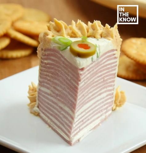 Layered Bologna Cake Is the Cruelest Trick - Nerdist Meat And Cheese Appetizers, Bologna Cake, Semi Healthy Desserts, Bologna Salad, Bologna Recipes, Sandwich Cakes, Meat Cake, Appetizers For Kids, Celebrity Recipes