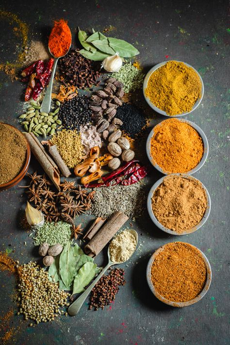 5 Commonly Used Indian Masala Powder Recipes ( Video) Spices Photography, Ingredients Photography, Masala Powder Recipe, Indian Masala, Pav Bhaji Masala, Spices Packaging, Punjabi Food, Masala Spice, Powder Recipe