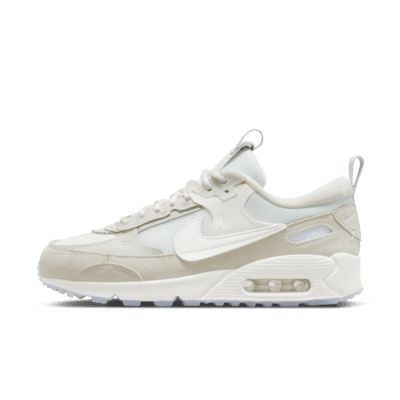 Vintage Nike Shoes, Nike Air Max 90 Futura, Air Max 90 Futura, Nike Air Max 90s, Nike Shoes Women Fashion, Cute Nike Shoes, Nike Air Max For Women, Sneakers Mode, Cute Nikes