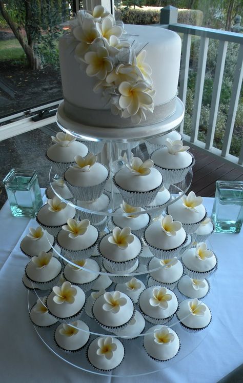 Frangipani Cake, Teal Cakes, Family Buffet, Wedding Cup Cakes, Wedding Cakes Beach, Frangipani Wedding, Wedding Cake And Cupcakes, Hawaiian Cake, Cottage Wedding