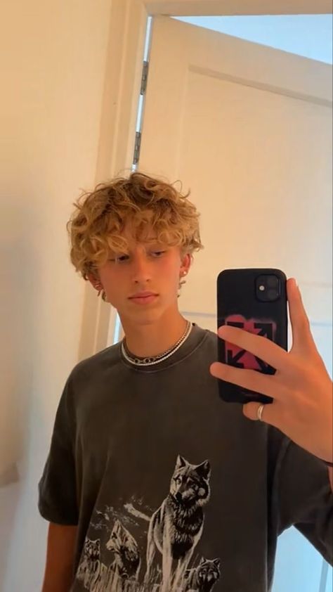 Blond Curly Mullet, Ice Cream Cut Hair Boy, Blonde Boy Hair Styles, Hot Blonde Guys With Fluffy Hair, Blond Curly Hair Boy, Blonde Fluffy Hair Boy, Surf Haircut, Blonde Curly Hair Men, Blonde Curly Hair Boy