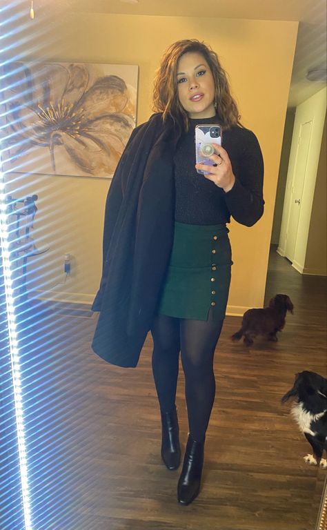 Hunter Green Skirt Outfit, Dark Green Skirt Outfit, Skirt Outfit For Winter, Green Turtleneck Outfit, Velvet Skirt Outfit, Skirt With Black Tights, Emerald Green Skirt, Skirt Booties, Skirt Outfits With Boots