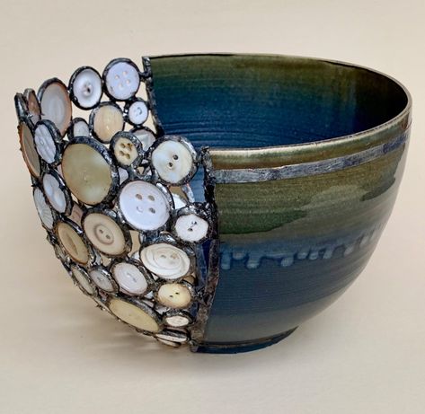 Multimedia Ceramics, Mixed Media Ceramics, Kintsugi Art, Trash Art, Advanced Ceramics, Artist Working, Weird Gifts, Ceramic Artwork, Found Art