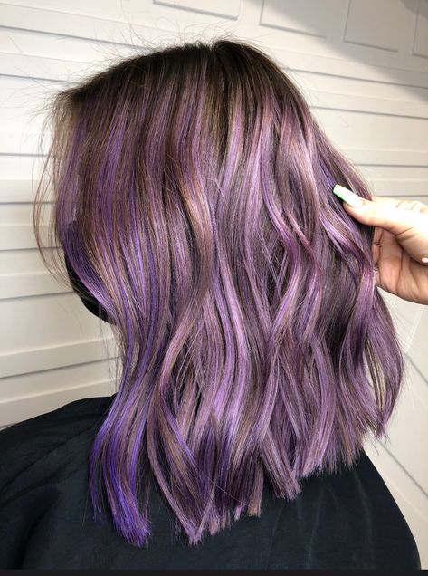 Colour Melt Hair Brunette, Dirty Blonde Hair With Purple Highlights, Highlights Dirty Blonde, Blonde And Purple Hair, Purple Highlights Blonde Hair, Color Melting Hair, Fairytale Hair, Purple Hair Highlights, Baylage Hair