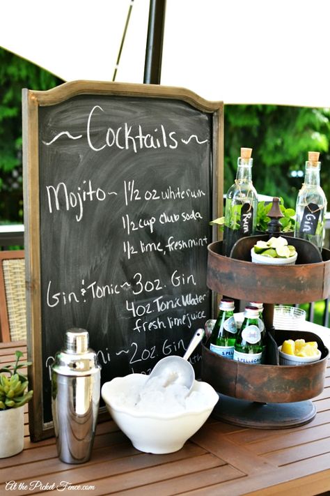 Cocktail Station Wedding, Cocktail Station Party, Cocktail Station Bar, Clam Bake Party, Beverage Station Party, Diy Cocktail Bar, Party Stations, Cocktail Station, Easy Summer Cocktails