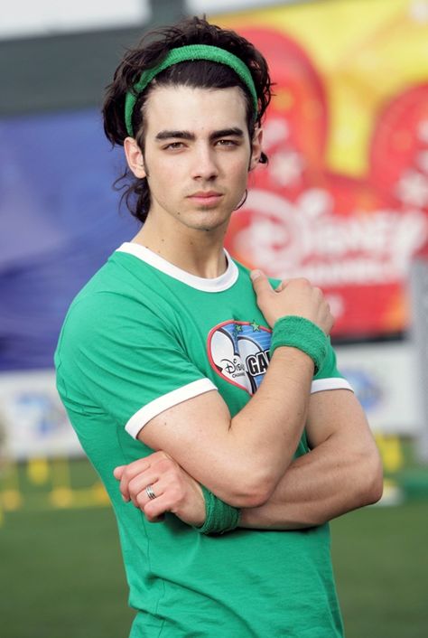 Disney Channel Games, Channel Outfits, Jonas Brother, Disney Channel Stars, Joe Jonas, Jonas Brothers, Disney Channel, Celebrity Crush, Disney World