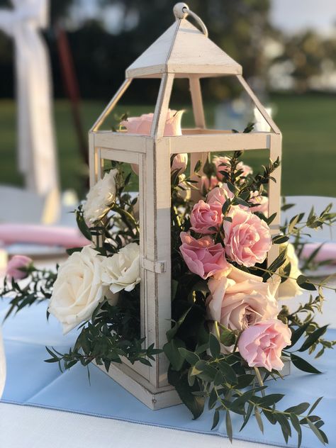 White Lantern Centerpieces, Lantern Wedding Centerpieces, Candlelit Wedding Reception, Bridal Shop Decor, Lanterns With Flowers, Wedding Reception Candles, Floral Lantern, Flowers Farm, Centerpiece Inspiration